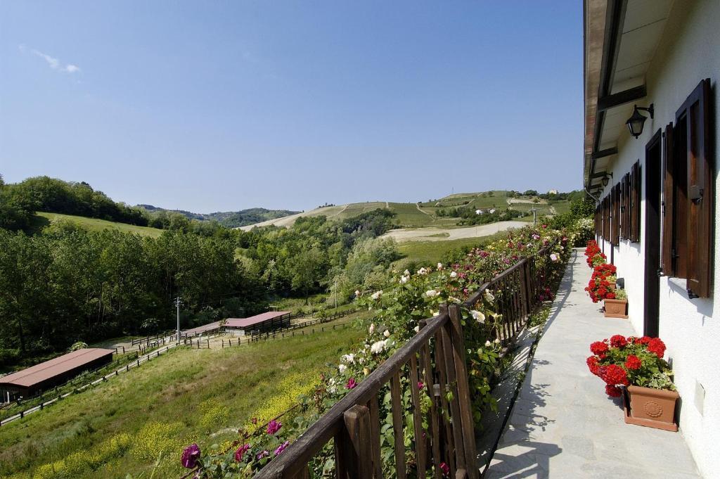 La Maragliana Aparthotel Castel Rocchero Δωμάτιο φωτογραφία