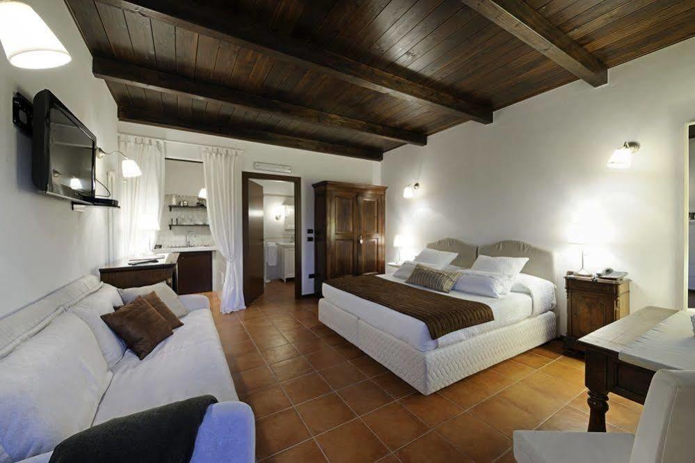 La Maragliana Aparthotel Castel Rocchero Εξωτερικό φωτογραφία