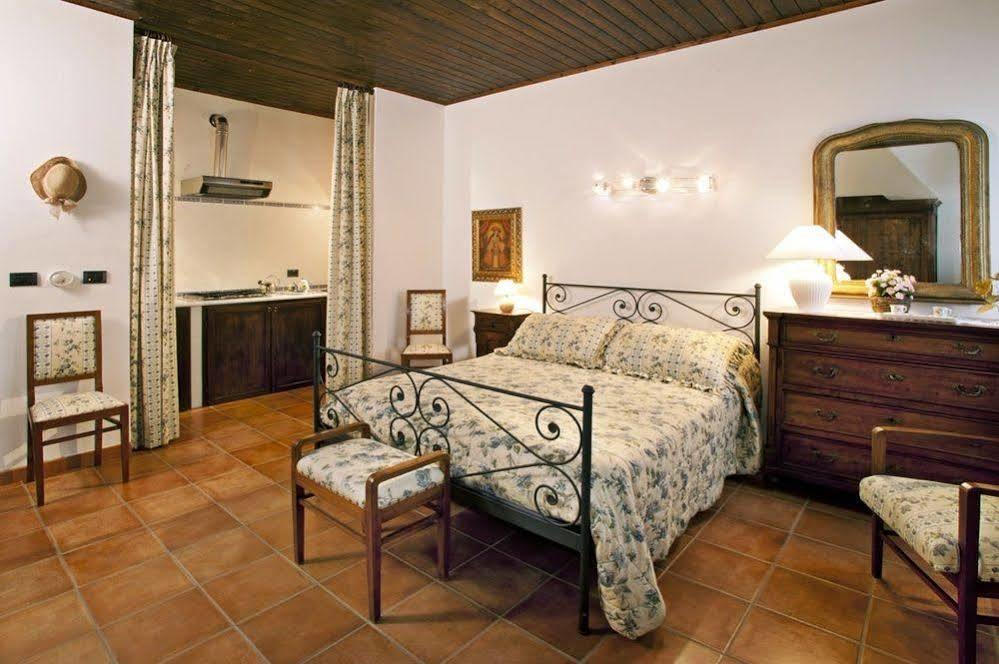 La Maragliana Aparthotel Castel Rocchero Εξωτερικό φωτογραφία